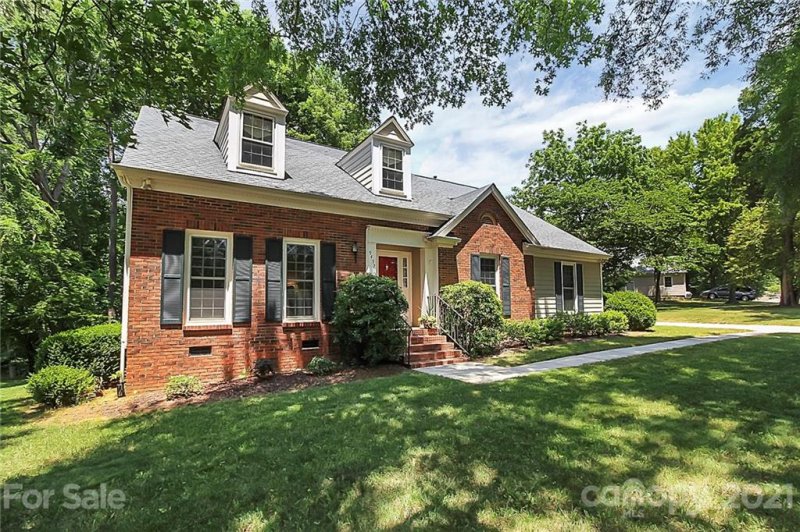 Property image 3 at 9437 Fairmead Drive, Charlotte, NC 28269