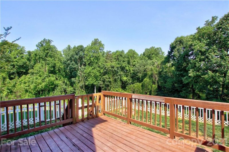 Property image 5 at 139 High Bluff Circle, Mooresville, NC 28115