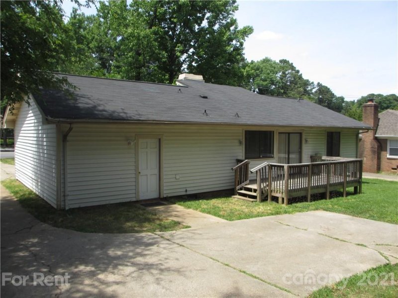 Property image 2 at 6808 Idlewild Road, Charlotte, NC 28212