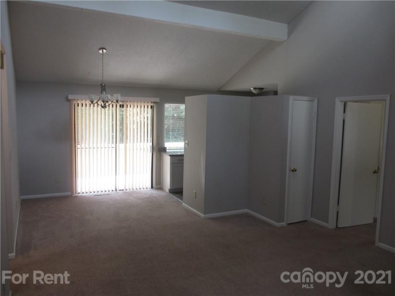 Property image 4 at 6808 Idlewild Road, Charlotte, NC 28212