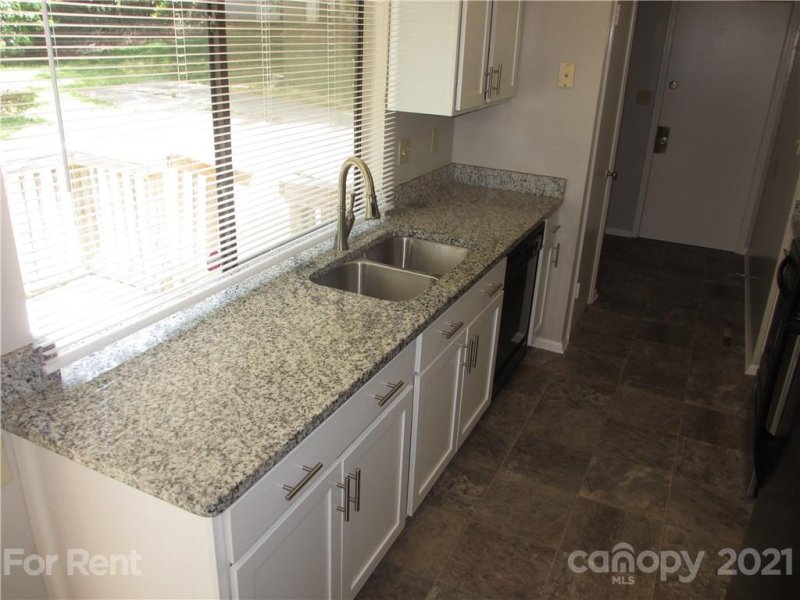 Property image 5 at 6808 Idlewild Road, Charlotte, NC 28212