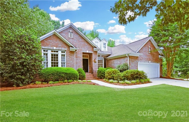 Property image 2 at 10438 Haddonshire Lane, Charlotte, NC 28270