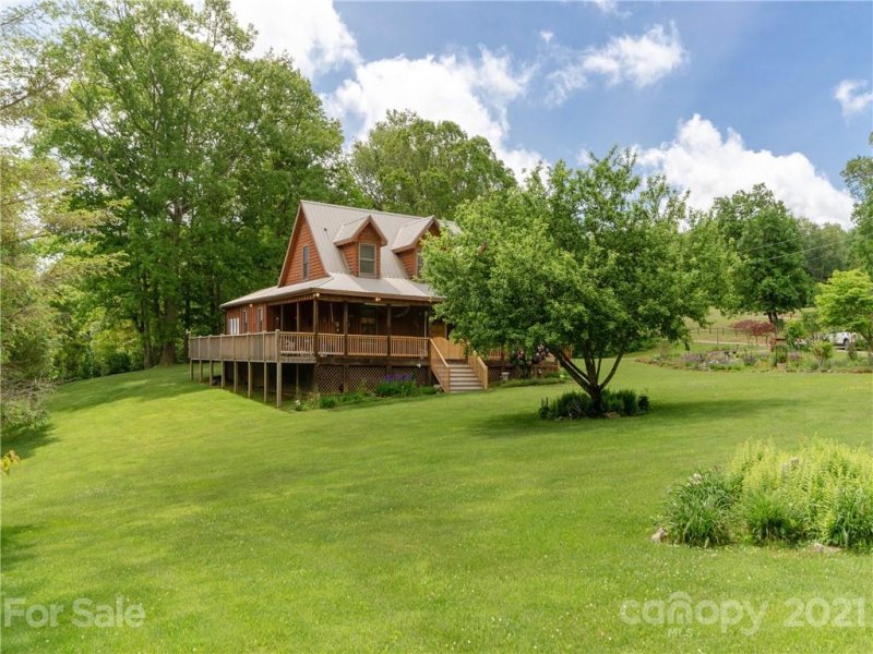 Property image 4 at 531 Pioneer Ridge Road, Canton, NC 28716