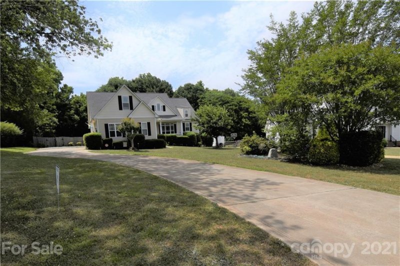 Property image 3 at 8923 Lauriston Place, Mint Hill, NC 28227