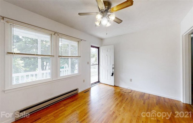 Property image 3 at 377 Brooklyn Road, Asheville, NC 28803