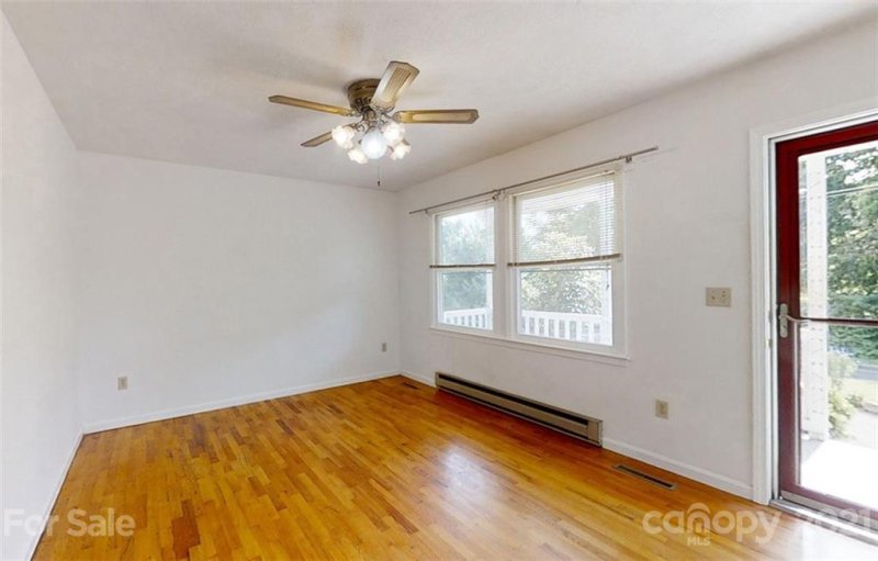 Property image 4 at 377 Brooklyn Road, Asheville, NC 28803