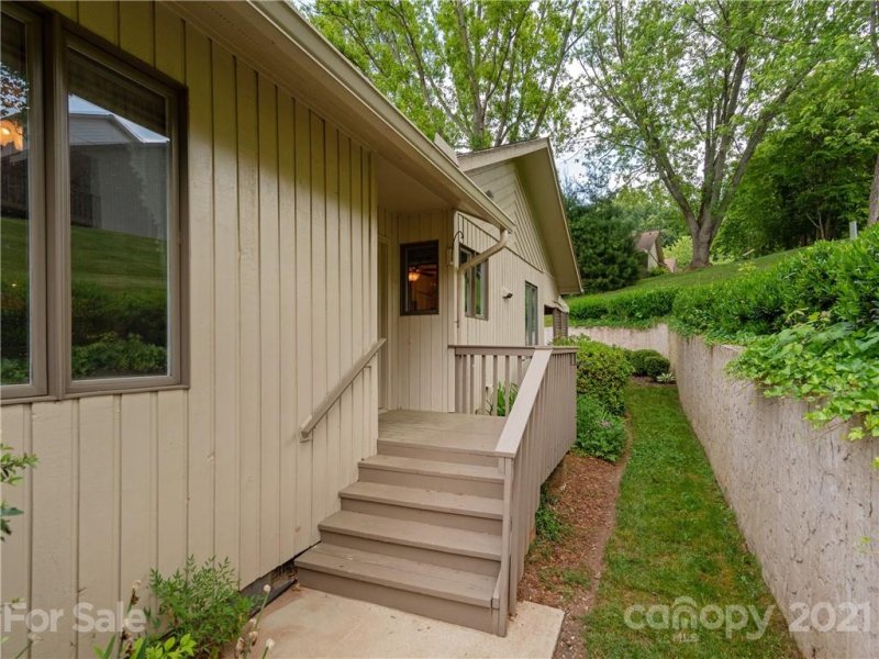 Property image 2 at 116 Clubwood Court, Asheville, NC 28803
