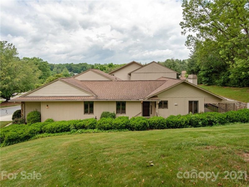 Property image 3 at 116 Clubwood Court, Asheville, NC 28803