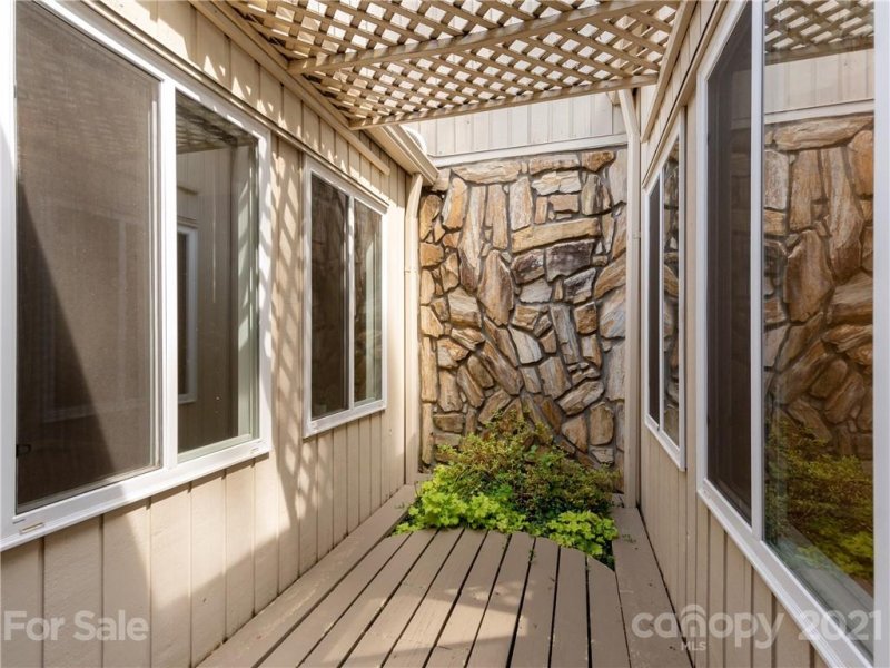 Property image 5 at 116 Clubwood Court, Asheville, NC 28803