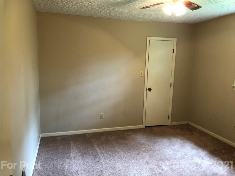Property image 5 at 810 S Laurel Street, Lincolnton, NC 28092