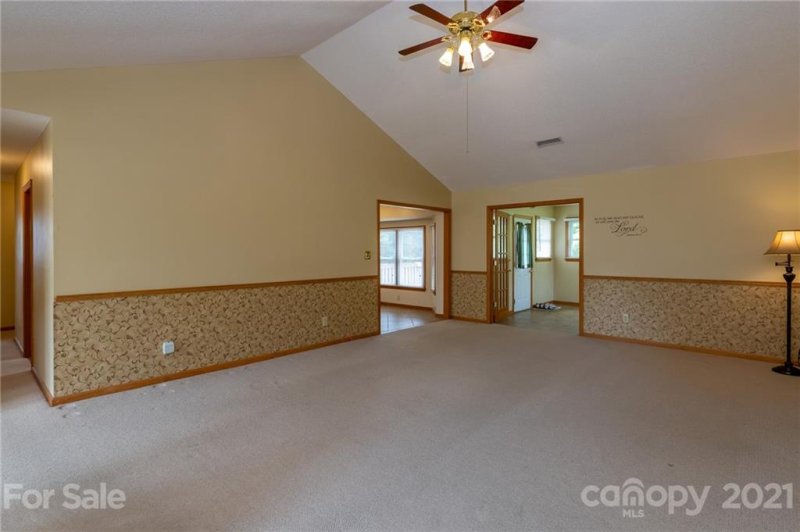 Property image 3 at 104 Country Creek Drive, Kings Mountain, NC 28086