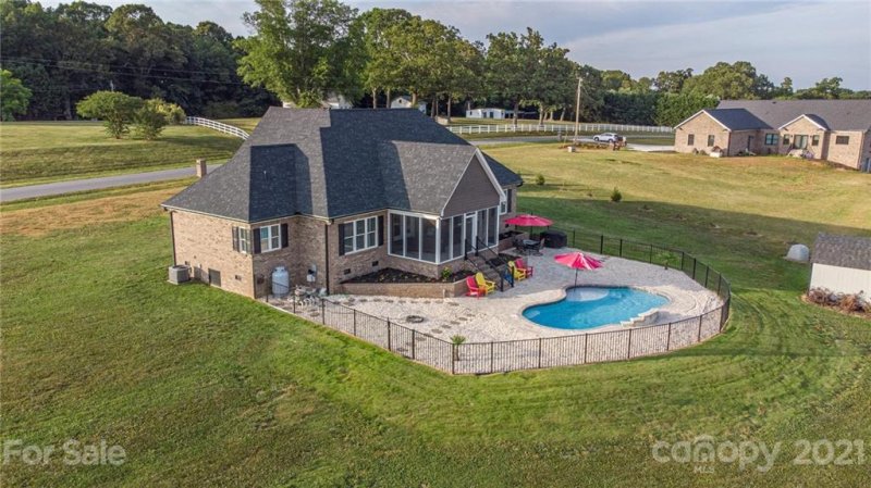 Property image 2 at 2261 Eva Court, Lincolnton, NC 28092