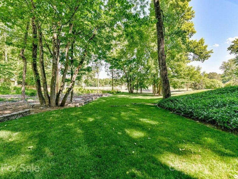 Property image 5 at 5335 Parview Drive, Charlotte, NC 28226