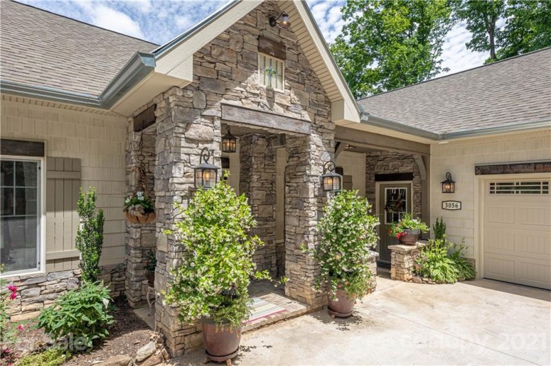 Property image 2 at 3056 North Face Drive, Valdese, NC 28690