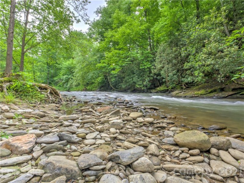 Property image 2 at 138 Kylie Lane, Waynesville, NC 28785