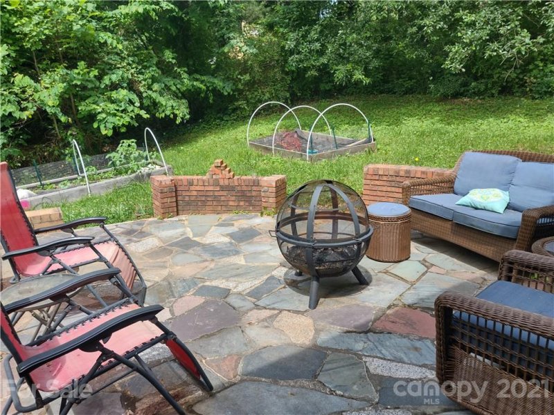 Property image 4 at 90 Appalachian Way, Asheville, NC 28806
