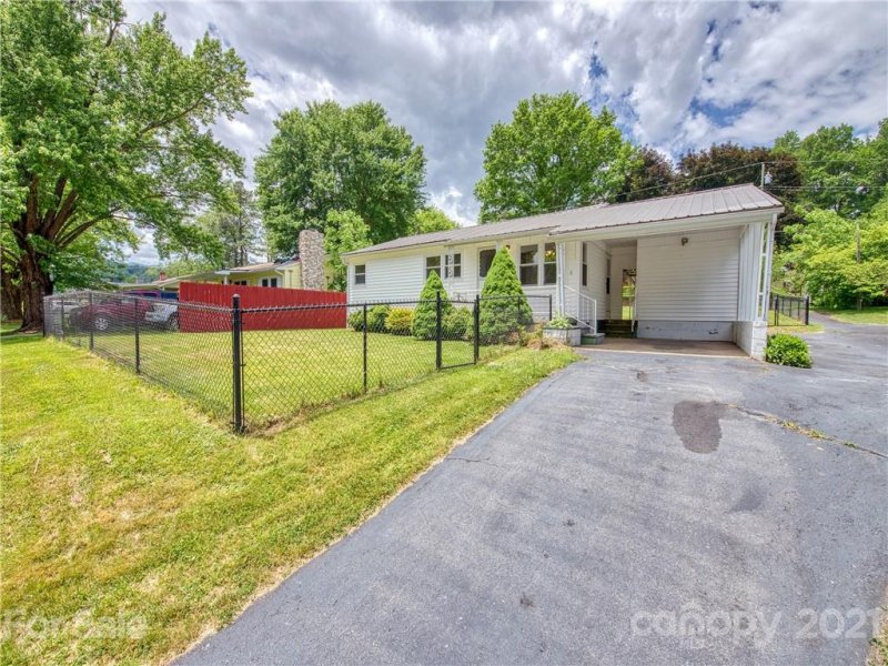 Property image 3 at 198 Shelton Street, Waynesville, NC 28786