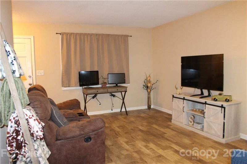 Property image 2 at 1300 Larchmont Place, Salisbury, NC 28144