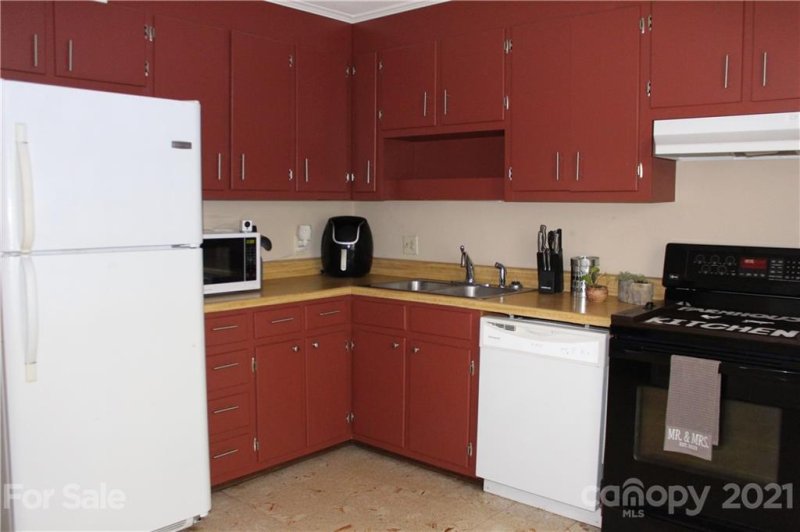 Property image 4 at 1300 Larchmont Place, Salisbury, NC 28144