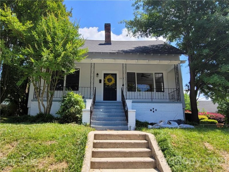 Property image 2 at 208 Ransom Street, Gastonia, NC 28052
