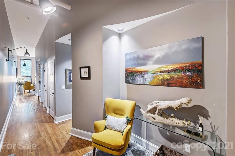 Property image 2 at 127 N Tryon Street, Charlotte, NC 28202