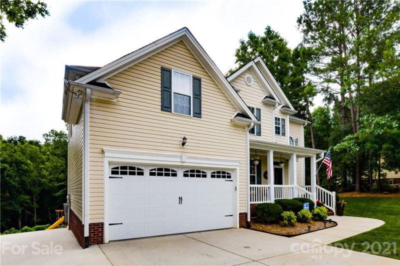 Property image 2 at 1928 Dawnhurst Lane, York, SC 29745