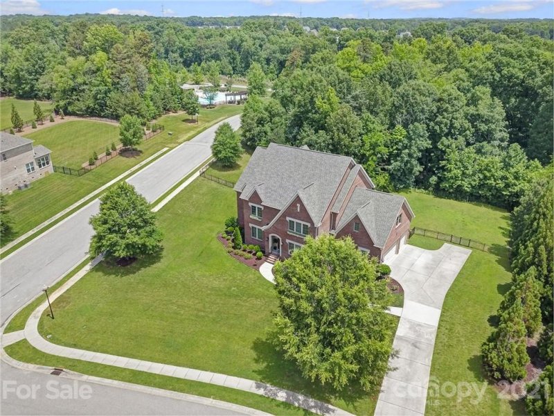 Property image 3 at 8003 Caliterra Drive, Wesley Chapel, NC 28104