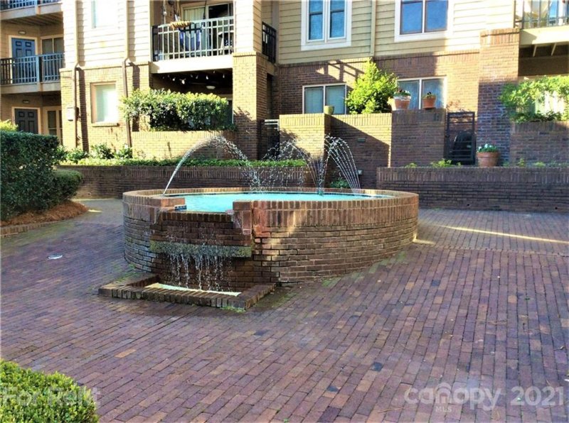 Property image 3 at 1109 E Morehead Street, Charlotte, NC 28204