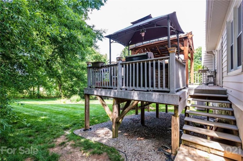 Property image 4 at 1235 34th Avenue, Hickory, NC 28601