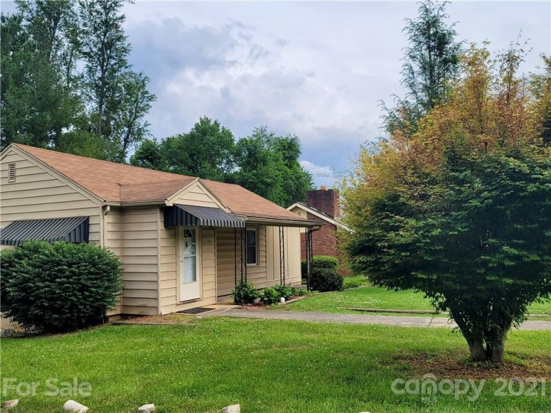 Property image 4 at 19 Brad Street, Asheville, NC 28803