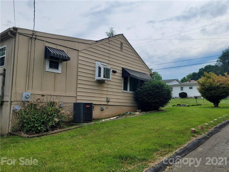 Property image 5 at 19 Brad Street, Asheville, NC 28803