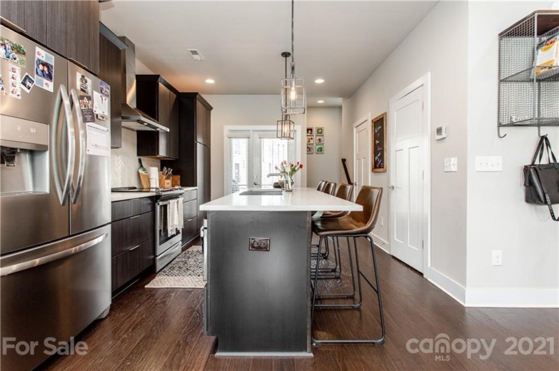 Property image 2 at 202 Wesley Heights Way, Charlotte, NC 28208