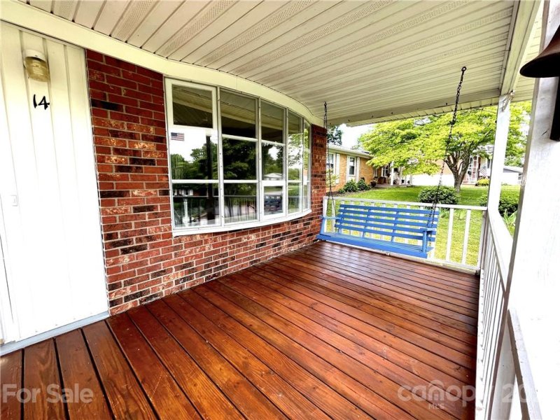 Property image 2 at 14 Oak Leaf Lane, Arden, NC 28704