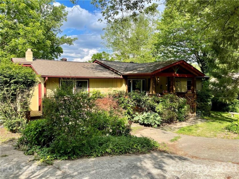 Property image 2 at 4 Chelsea Drive, Arden, NC 28704