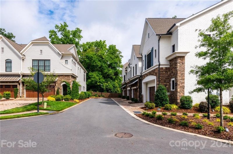 Property image 2 at 6106 Campana Lane, Charlotte, NC 28210