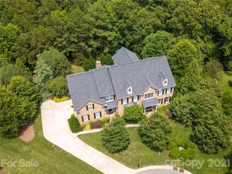 617 Maple Valley Court