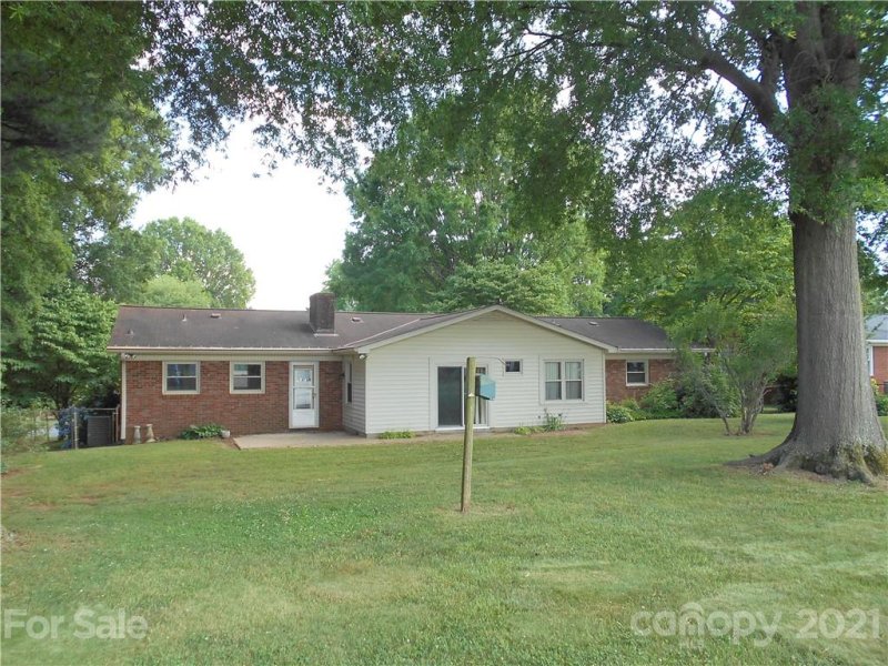 Property image 5 at 621 Carolina Avenue, Statesville, NC 28677