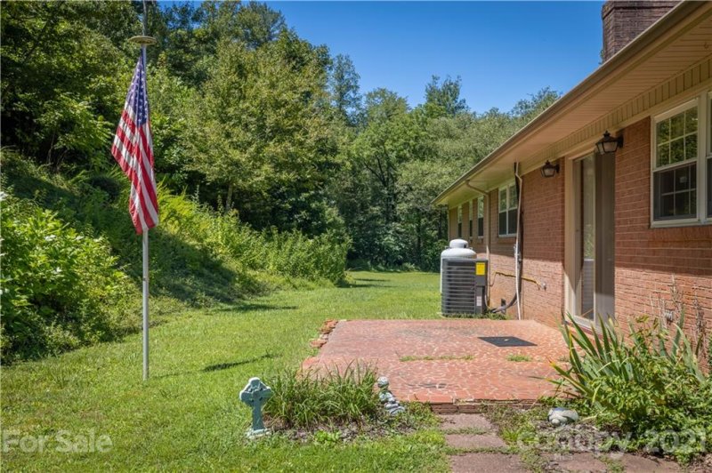 Property image 4 at 102 Emorywood Drive, Morganton, NC 28655