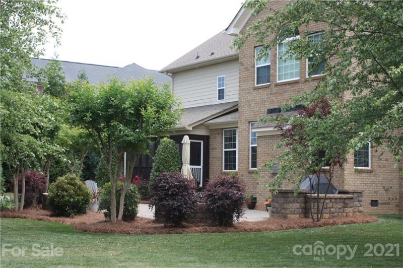Property image 2 at 5030 Dockside Court, Weddington, NC 28104