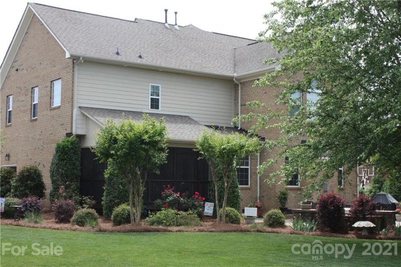 Property image 3 at 5030 Dockside Court, Weddington, NC 28104