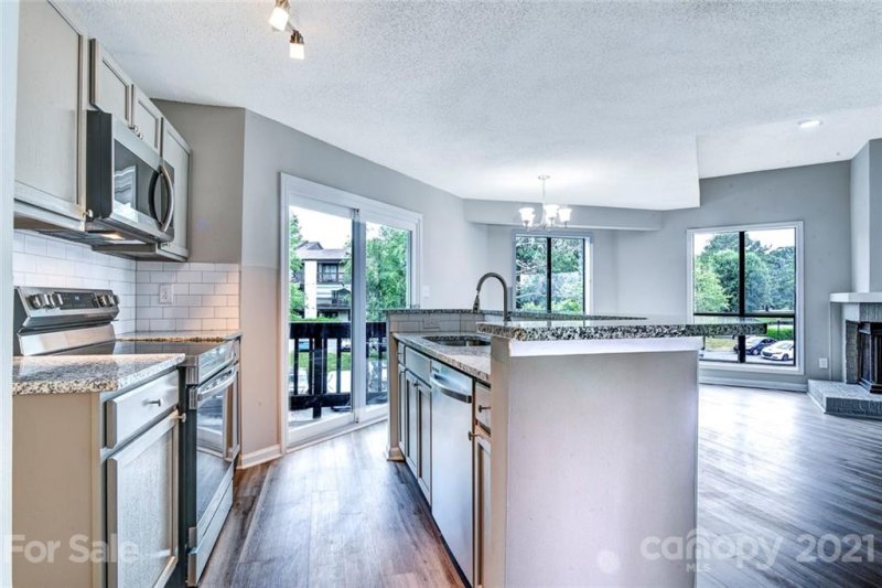 Property image 2 at 8179 Cedar Glen Drive, Charlotte, NC 28212