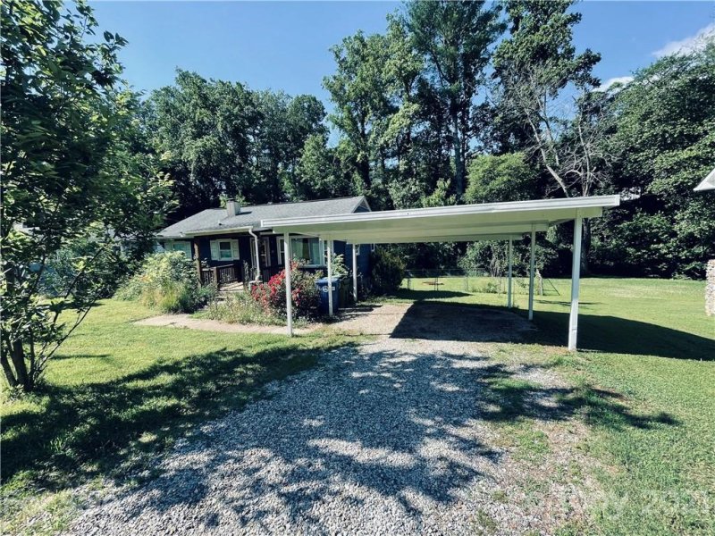 Property image 4 at 29 Rosemary Road, Asheville, NC 28806