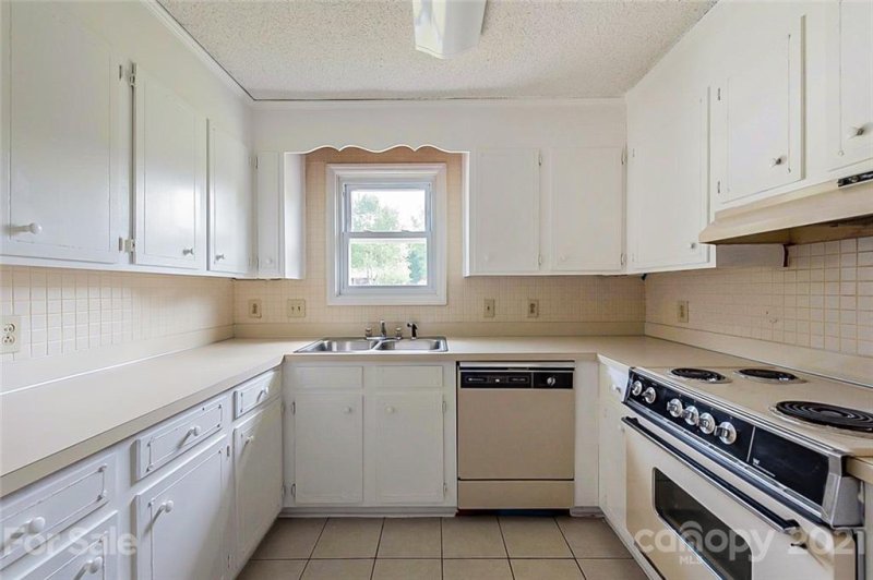 Property image 4 at 105 Shamrock Court, Fort Mill, SC 29715