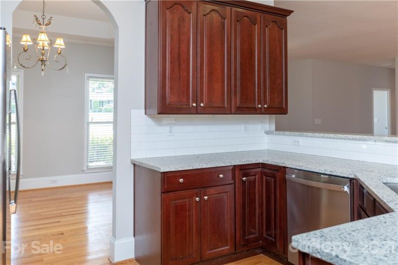 Property image 4 at 727 Pine Forest Road, Charlotte, NC 28214