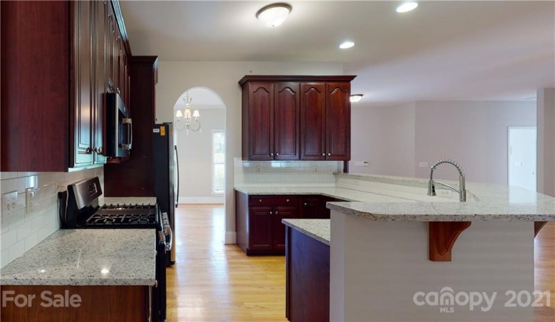 Property image 5 at 727 Pine Forest Road, Charlotte, NC 28214