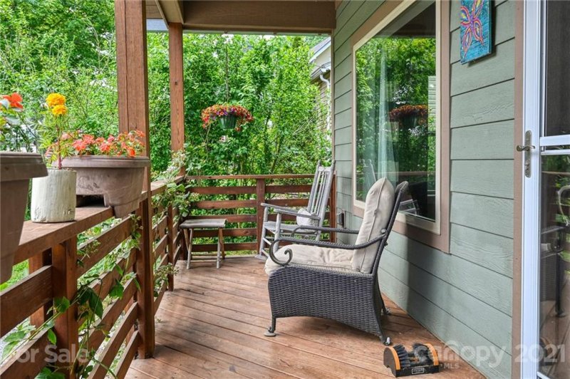 Property image 2 at 98 Vandalia Avenue, Asheville, NC 28806