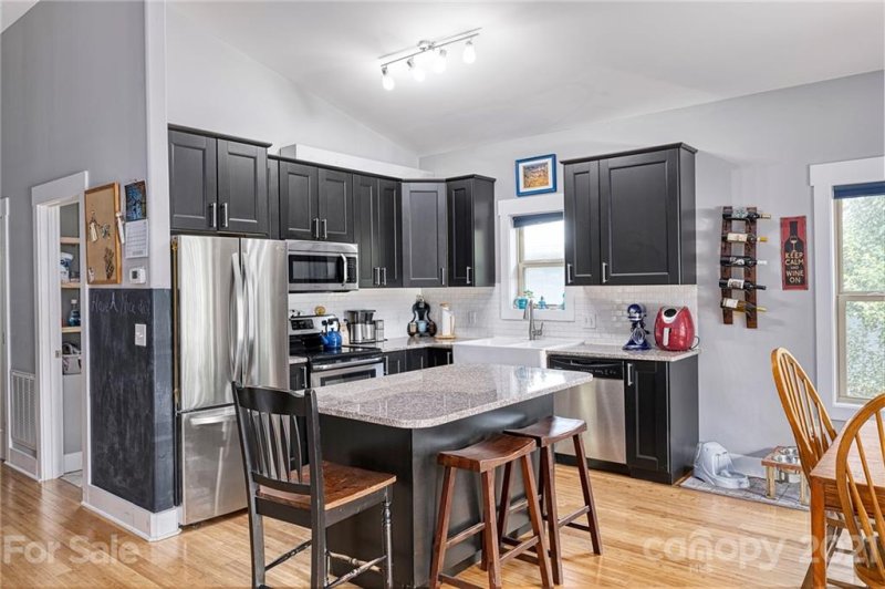 Property image 3 at 98 Vandalia Avenue, Asheville, NC 28806