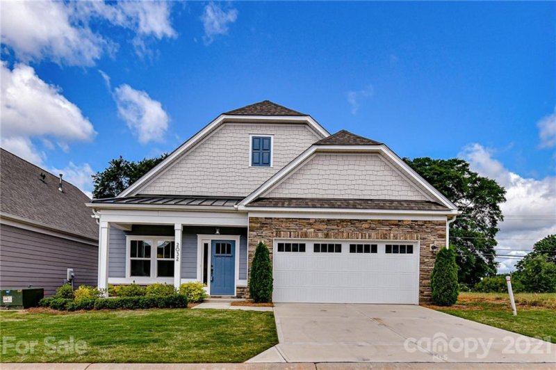 2032 Bonds Lane