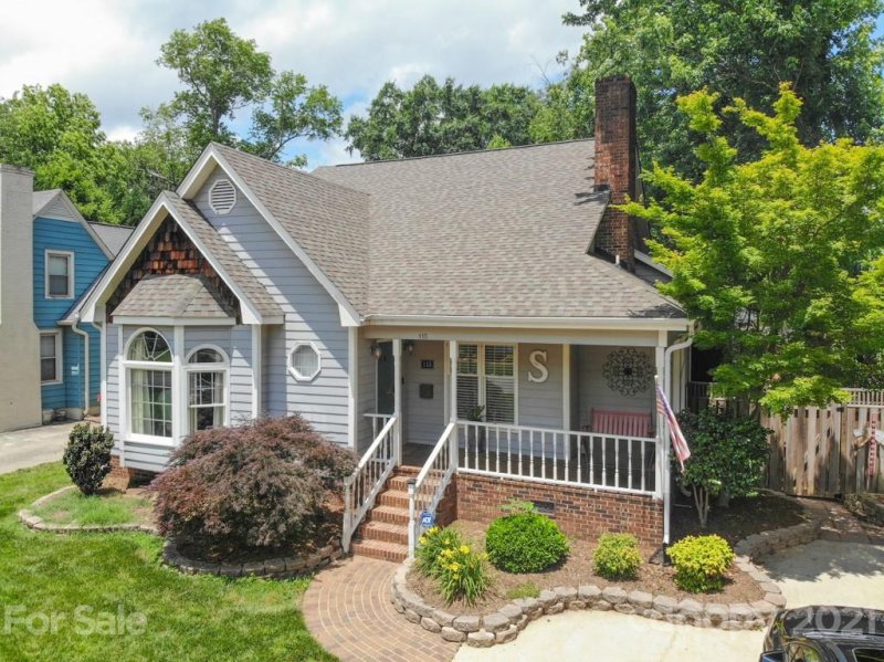 Property image 2 at 115 8th Avenue, Hickory, NC 28601