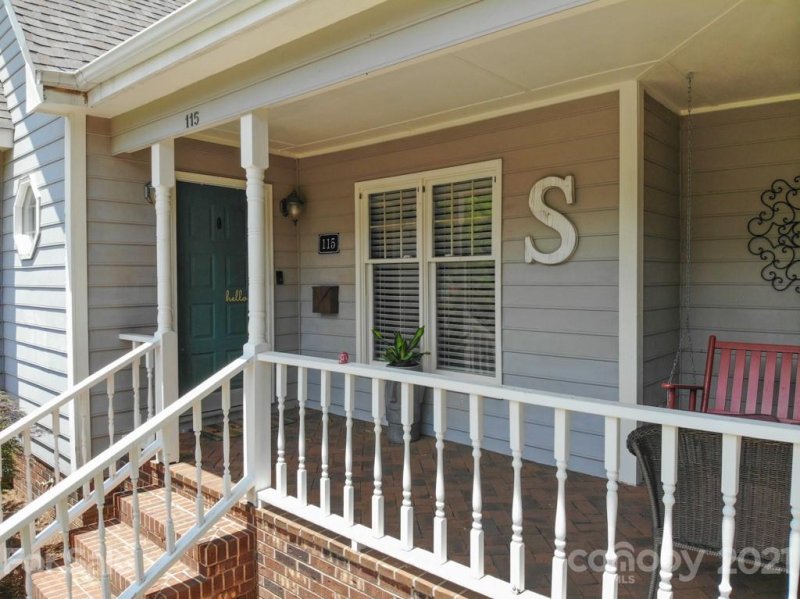 Property image 3 at 115 8th Avenue, Hickory, NC 28601